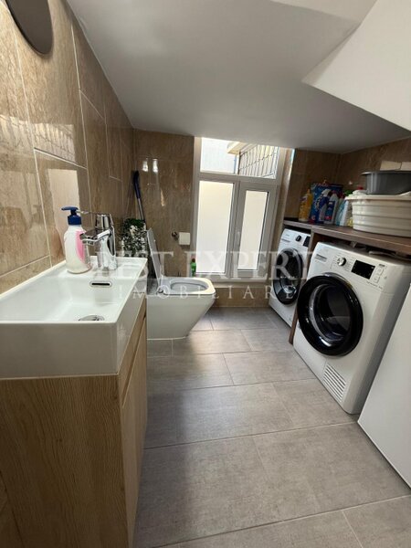 Casa tip duplex eleganta si complet utilata, confort, rafinament si liniste.