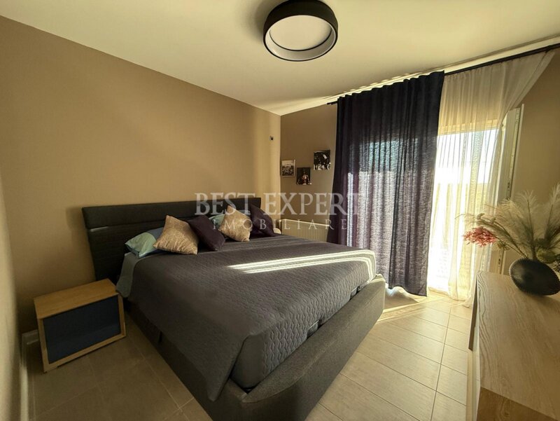 Casa tip duplex eleganta si complet utilata, confort, rafinament si liniste.